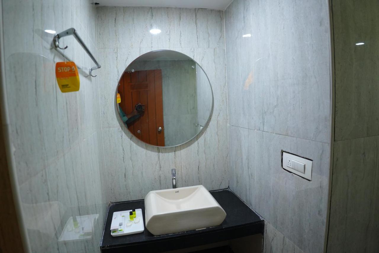 Hotel Grand Nagarjuna By Konark Hotels Guntūr Extérieur photo